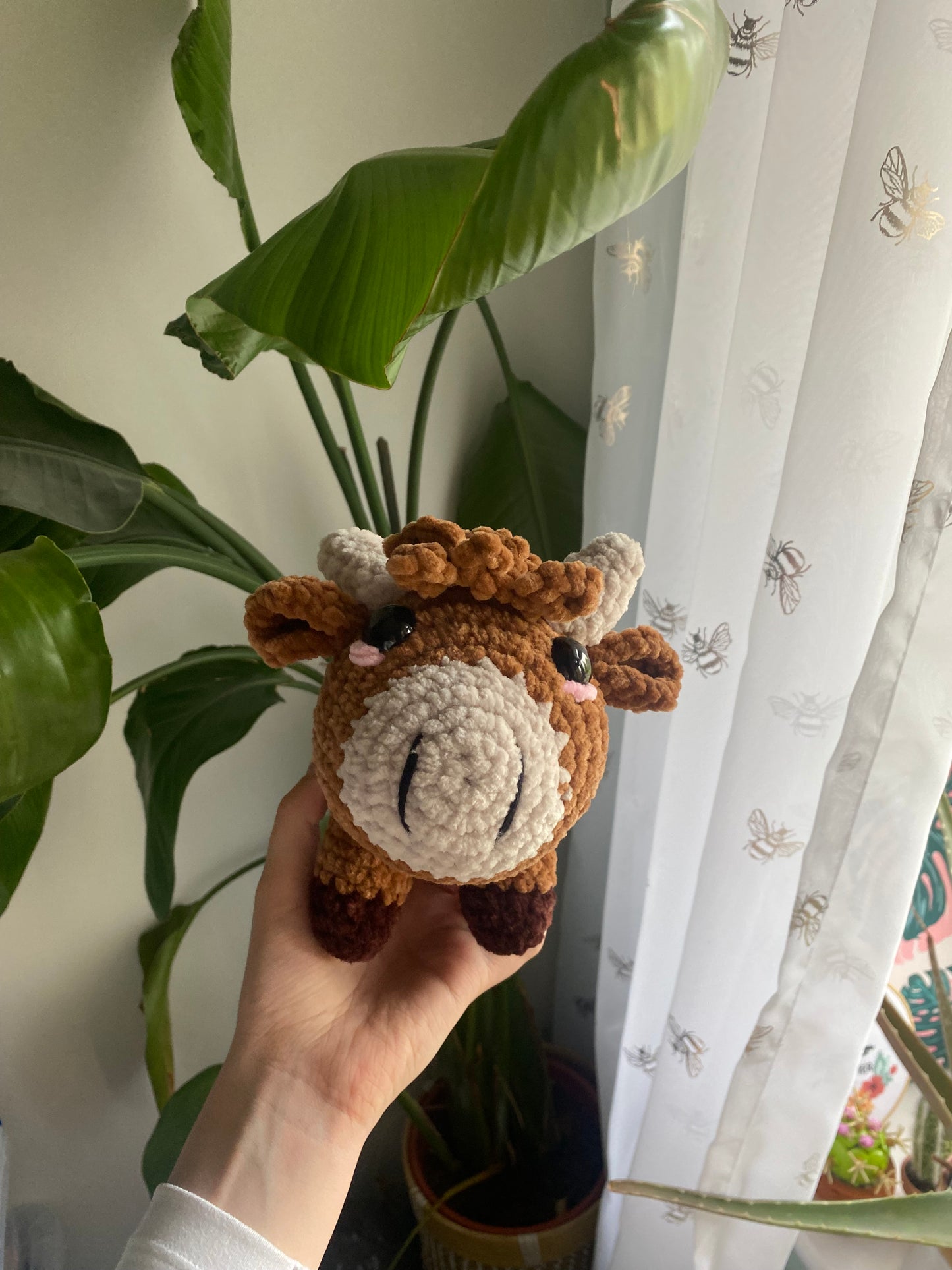 Crochet Highland Cow Amigurumi Plushie